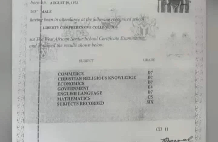 Davido trolls Edo gov with WAEC result after Adeleke jibe