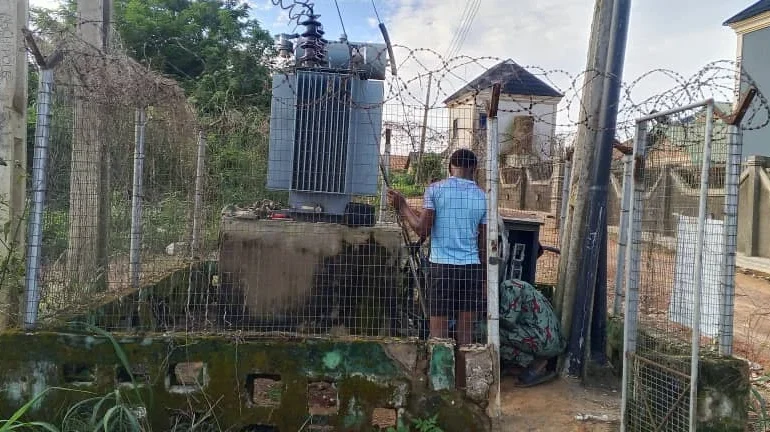 Fadahunsi donates transformer to Osun community, seeks support for Tinubu